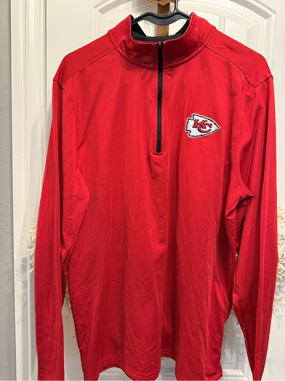 Antigua Red Kansas City Chiefs Quarter-Zip Pullover